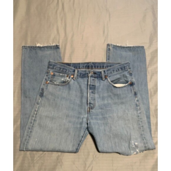 Levis 501xx Mens 34x30 Original Fit Light Wash Blue 100% Cotton Button Fly - Picture 5 of 16